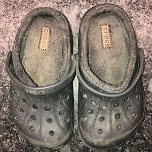 crocs Kids’ Classic Lined Clogs- Kids’ Size C12/13- Black with Black Lining
